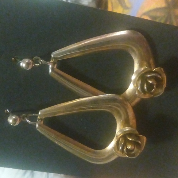 80's rose drop stud earrings - Picture 3 of 3